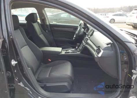 2021 Honda Accord Lx z USA, uszkodzony, nr VIN 1HGCV1F17MA033292